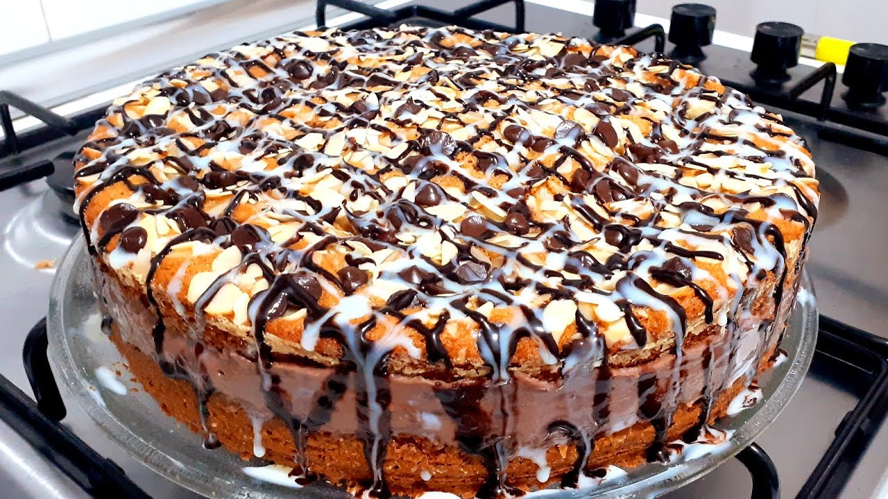 الكيكة الرهيبة‼كيكة بدون دقيق محشوة بكريمة رااائعة وإقتصادية والمداق خيااالي 😱