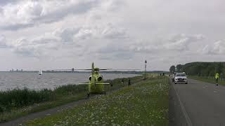 Lifeliner 1 - Vertrekt Van Dijk Na Ongeval Met Wielrenners