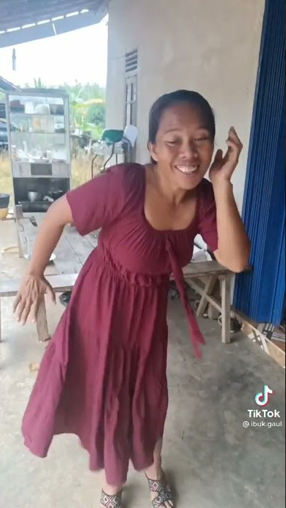VIRAL IBU GAUL JOGET TIKTOK BIKIN NETIZEN MELONGO ❗#shorts #fyp