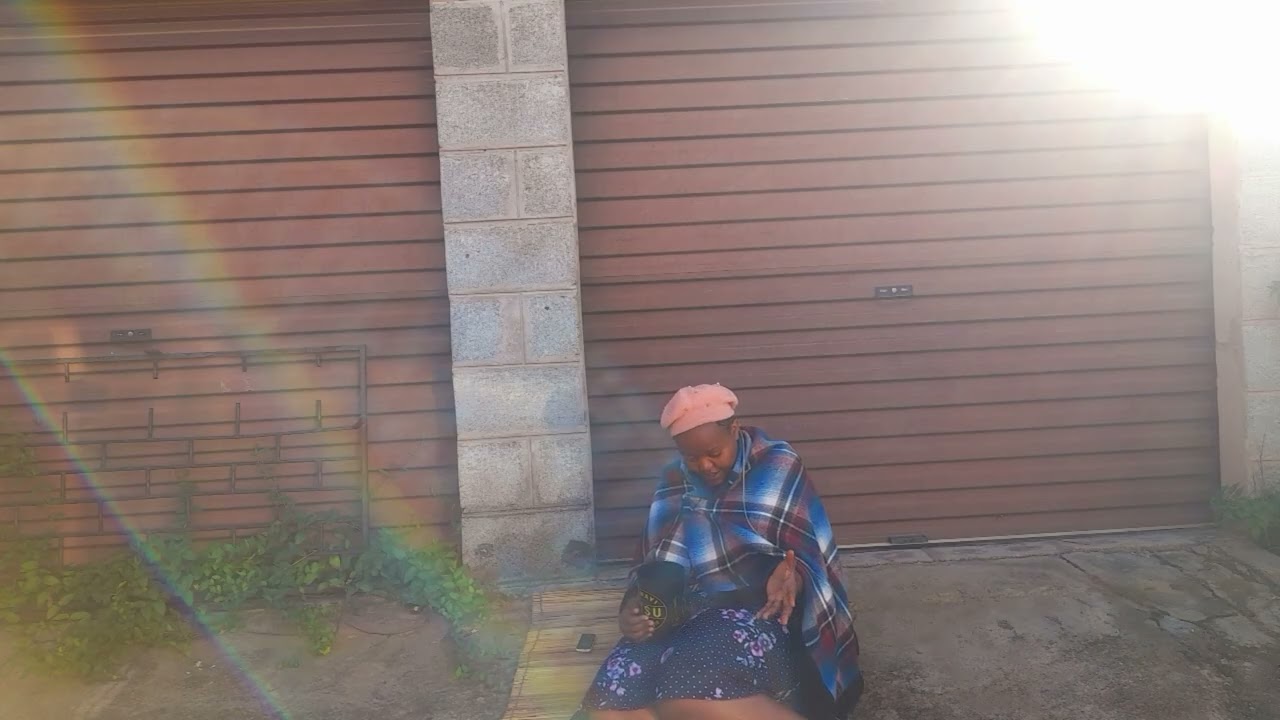 NNETE E HLAHELLETSE!! *Makoti o ba ts'eha ka tsietsi*