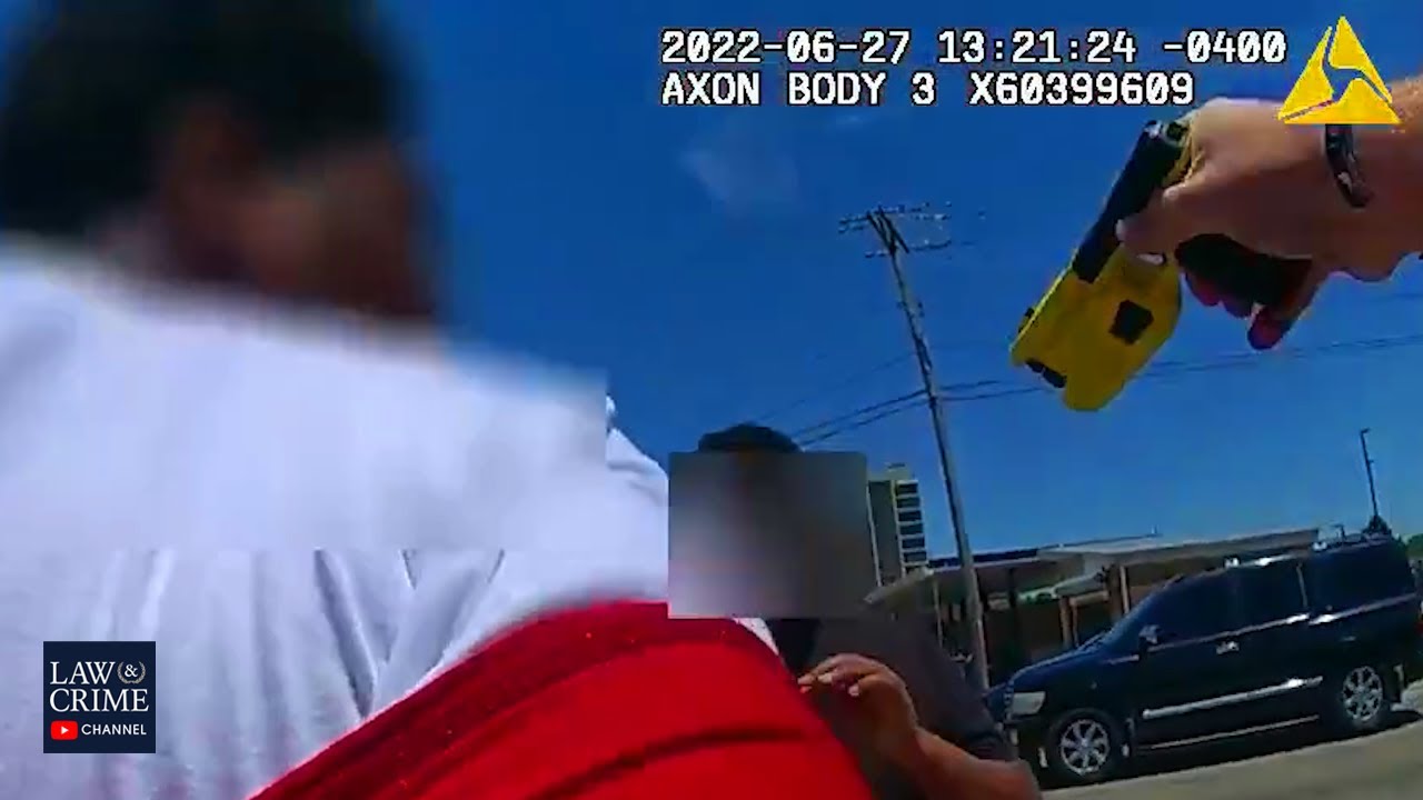 ⁣Ohio Police Pull Taser, Arrest Teens for Refusing to Follow Traffic Laws