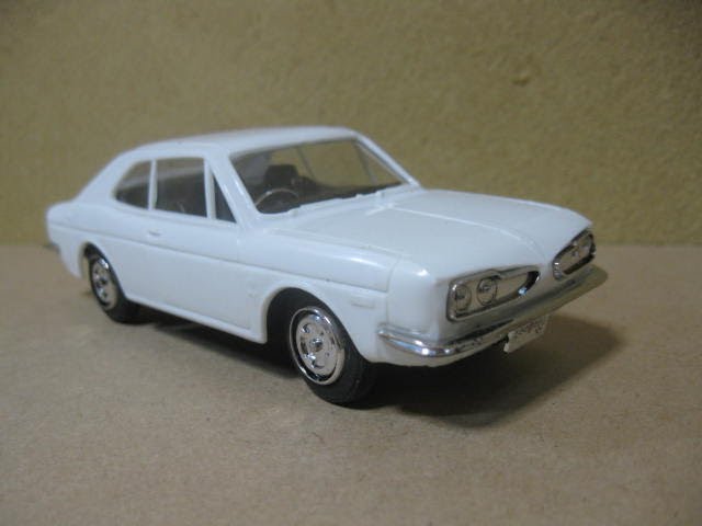 プラモデル HONDA1300 coupe9 ホンダ 1300クーペ イッコー