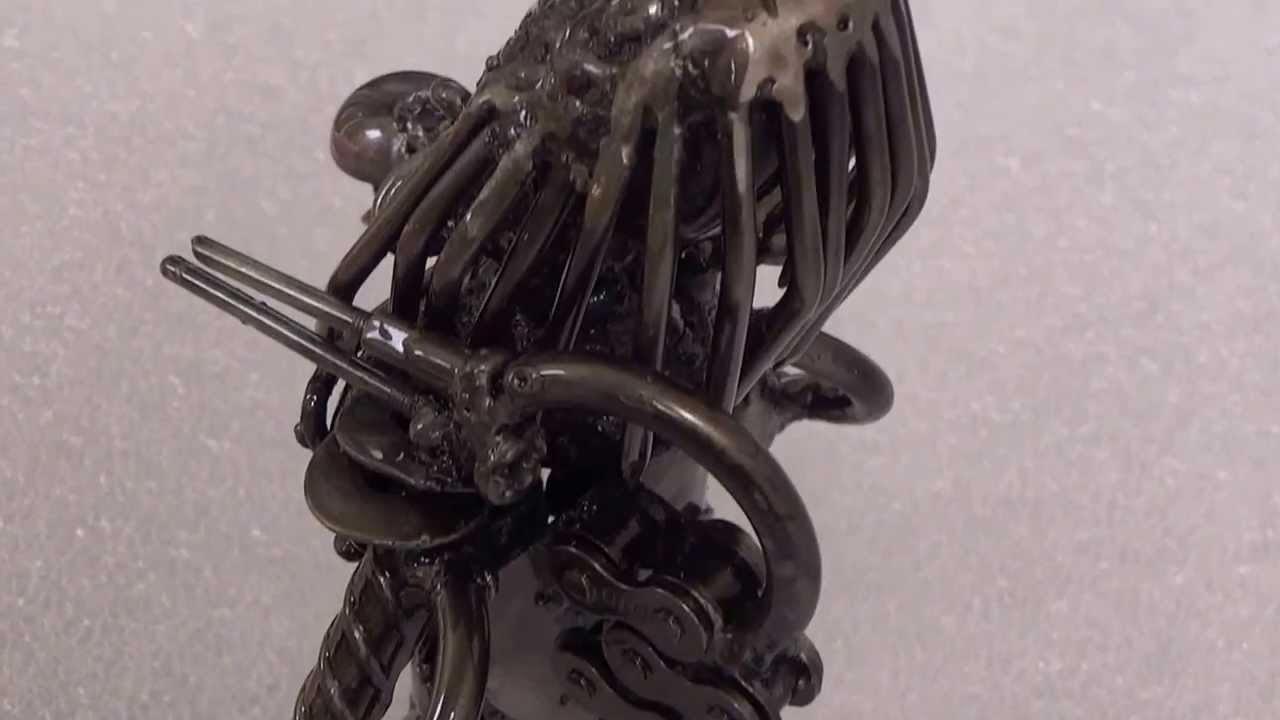PREDATOR - Handmade scrap metal art figure