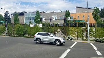 Right-facing Flashing Yellow Arrow -- Bellevue, WA