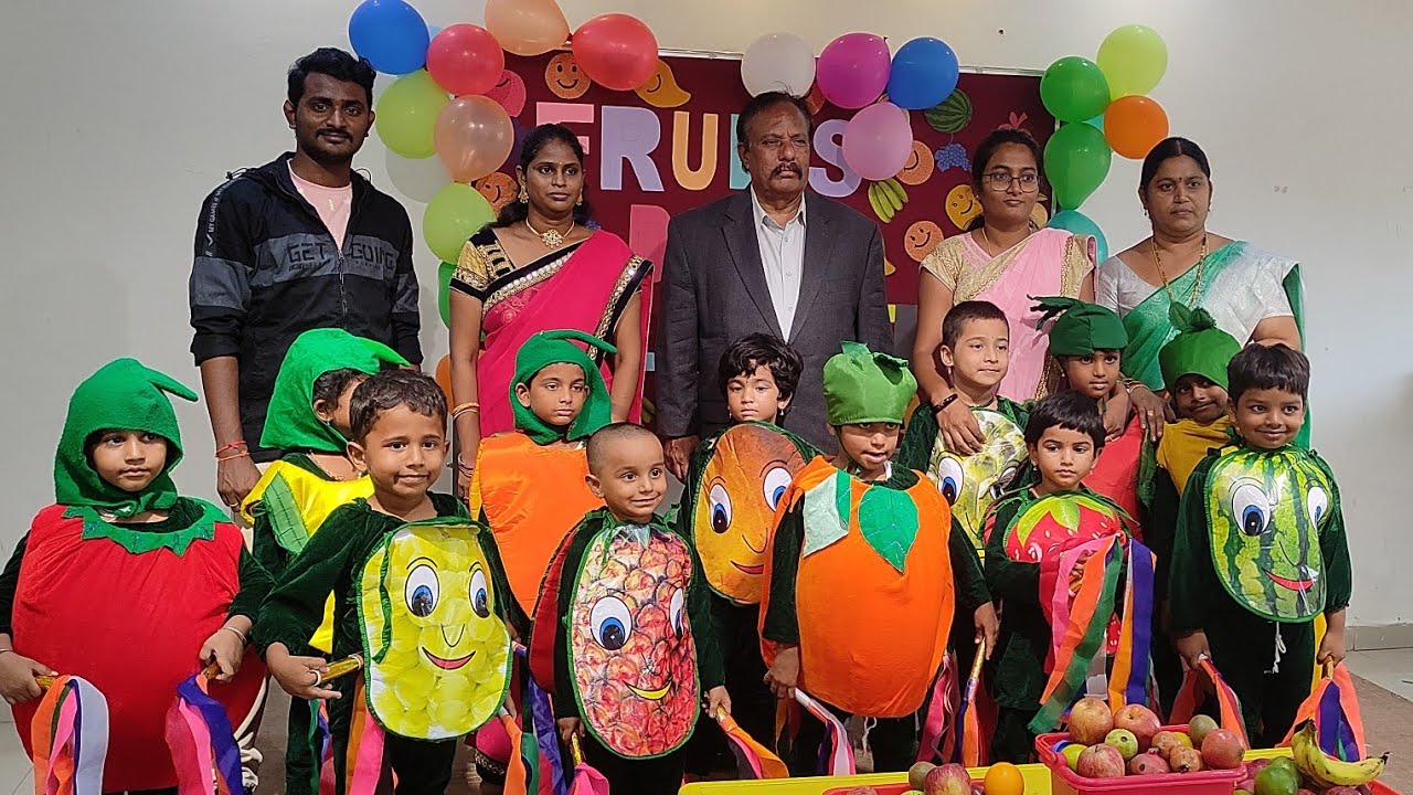 fruits-song-dance-performance-by-lkg-children-s-kamala-cbse-high