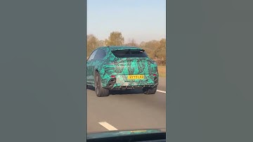 Aston Martin DBX gespot met camouflage?! - AutoRAI TV