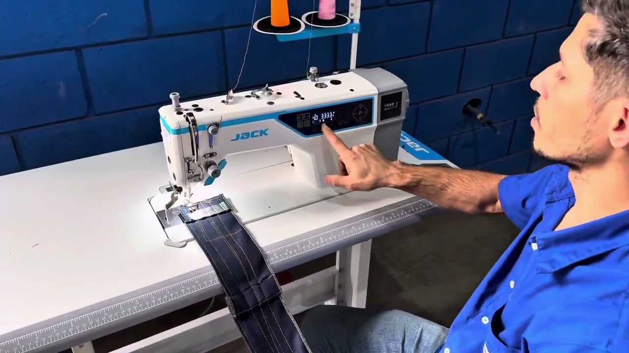 Máquina de Costura Reta Eletrônica Jack A4C