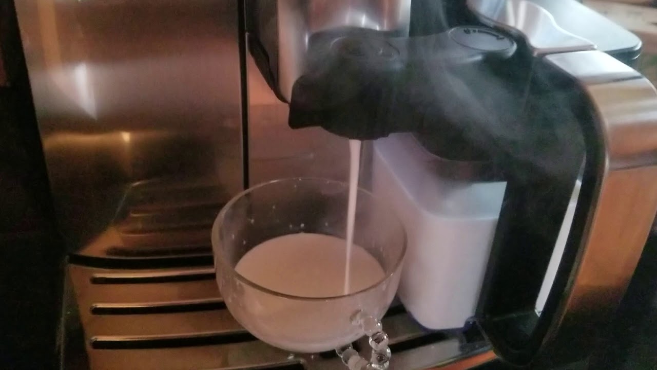 Gaggia Velasca Prestige- Making a cappuccino with Ted's Riverview Coffee