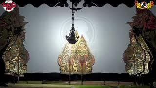 Gending Sebelum pagelaran wayang dimulai, gending ladrang, gending patalon.