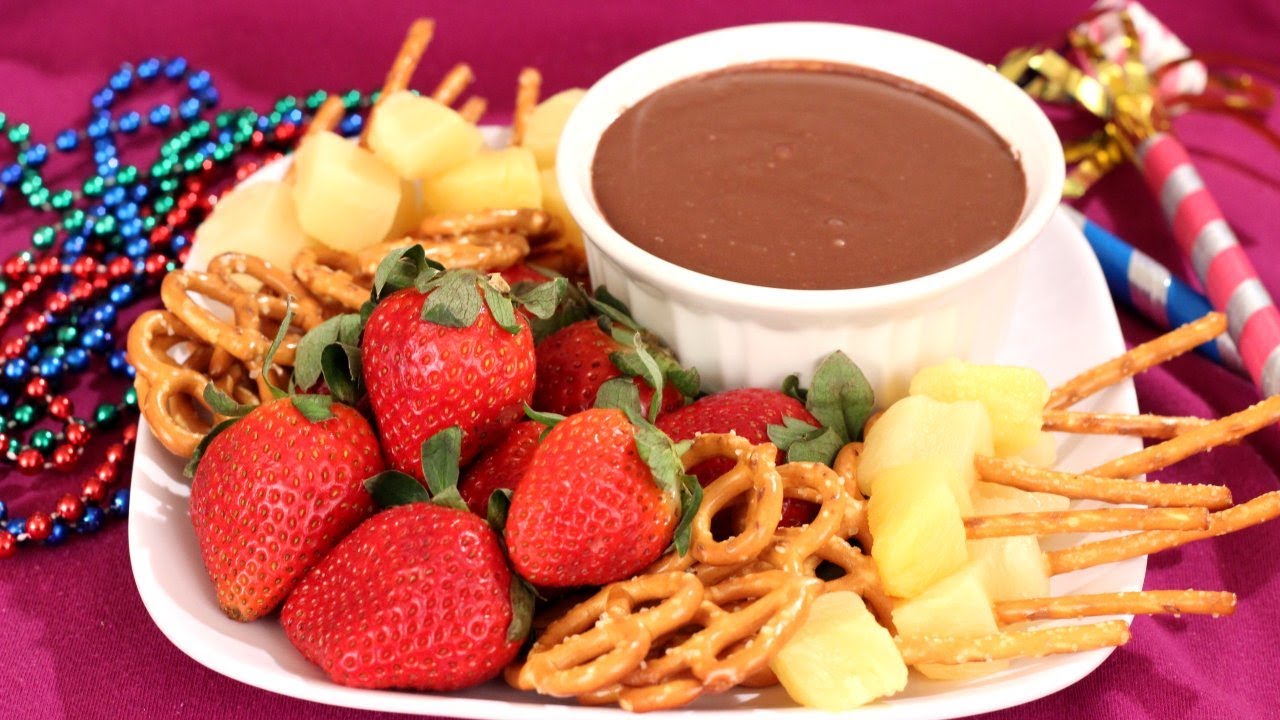 Chocolate Dipping Sauce Recipe - Amy Lynn's Kitchen - YouTube