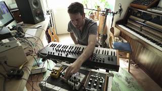 Video thumbnail of "Rival Consoles - In The Studio"