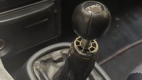 MR2 Spyder TRD shift knob install