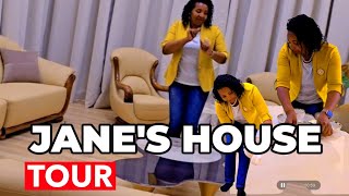 TODAY JANE OF AMARA ALLOWED US TO TOUR HER HOUSE .UNBELIEVABLE!! MODERN DESIGN 😘😘