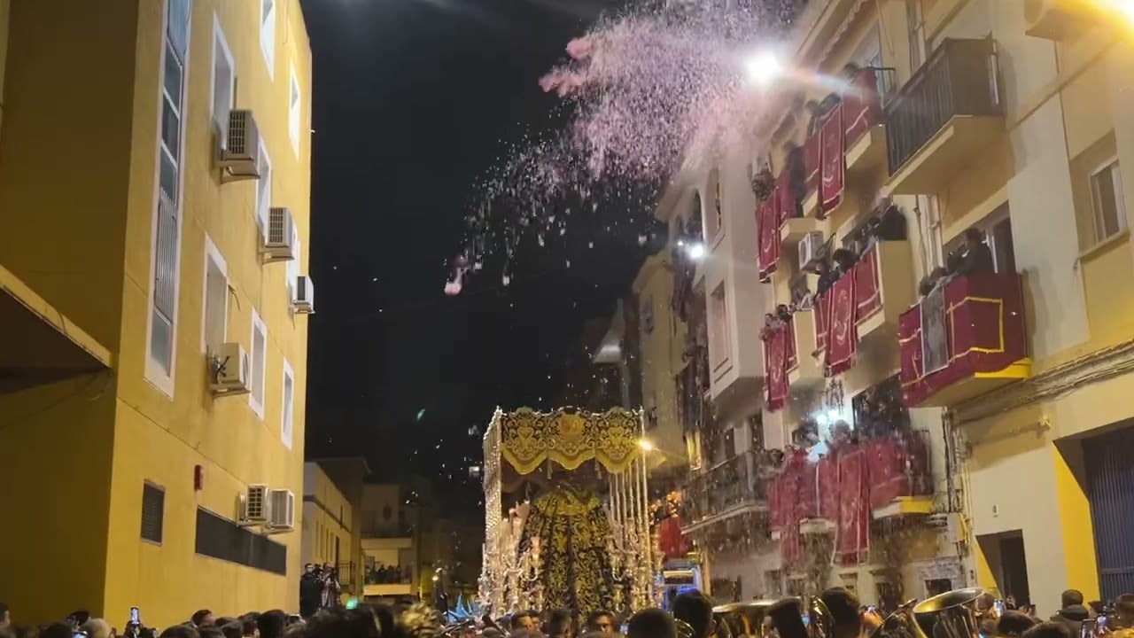 Petalada Virgen de la Victoria 2025