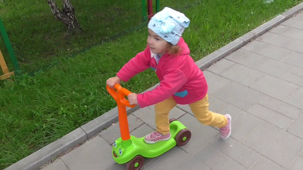 Самокат Динозаврик Катаємося на самокаті Самокат Технок від 2 років ...
