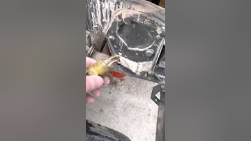 Replacing coolant temperatures sensor on cat 3406E