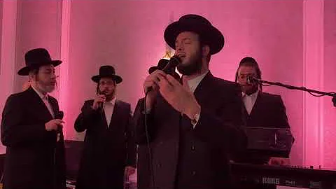 Motty Ilowitz emotional Chuppa gramen -  מאטי אילאוויטש חופה מרגשת