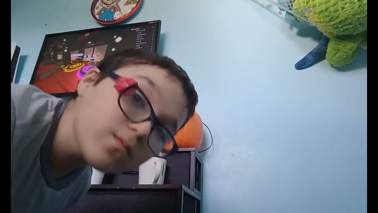 This guy made an excuse of auto aim when I missed some shots lol 