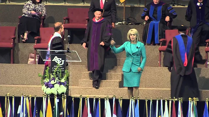 Opening Chapel speaker challenges students to seiz...