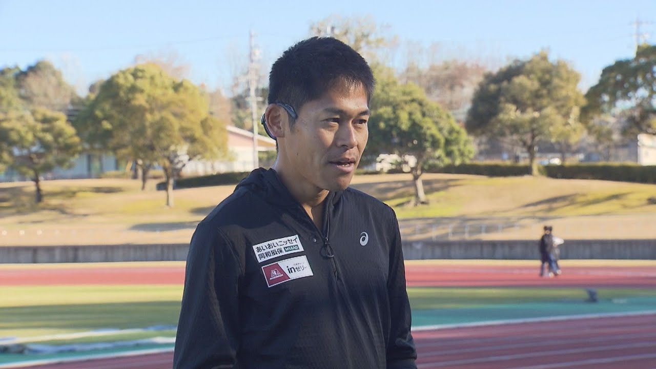 Yuki Kawauchi teaches high school students in Tajimi, Gifu