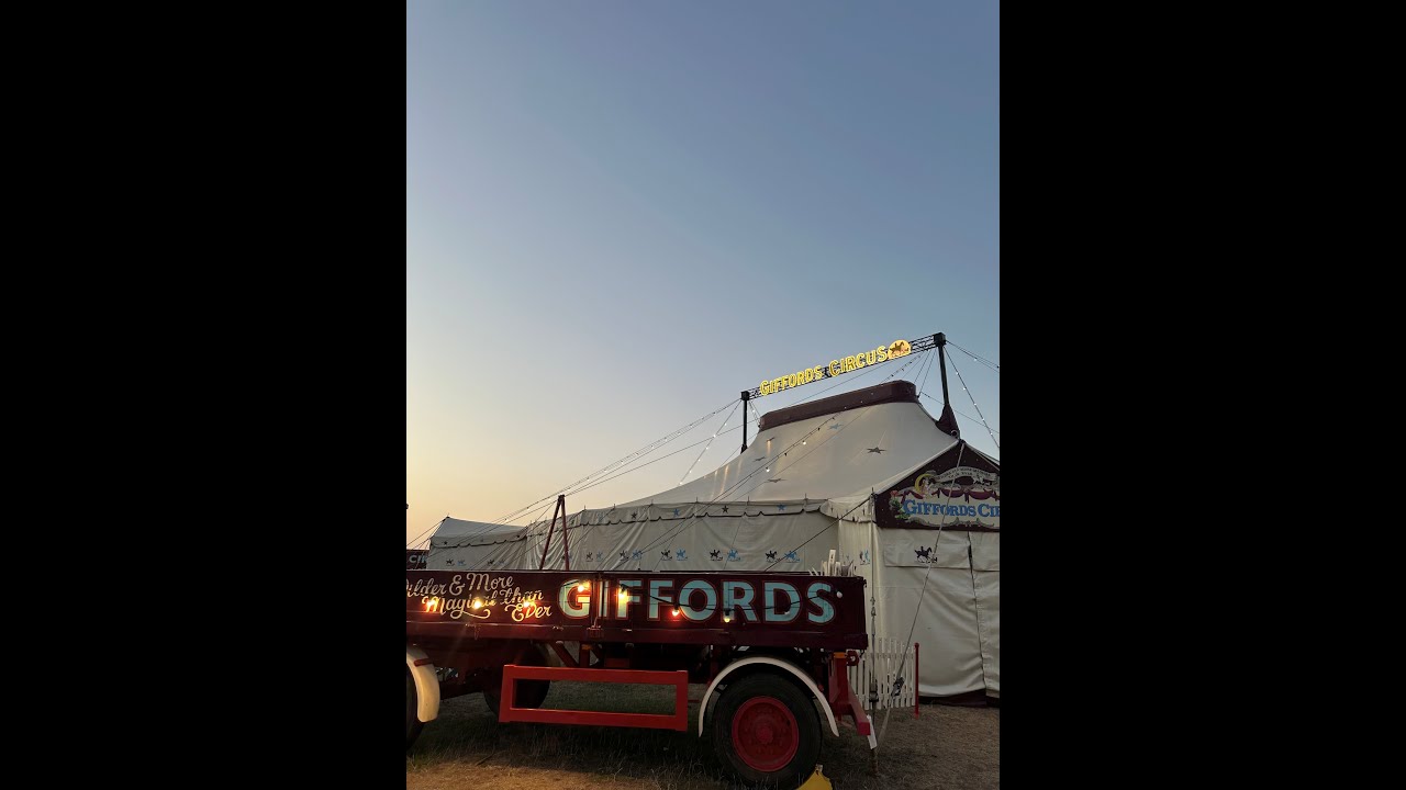 Four Seasons Meets Giffords Circus - With Eva Maddison and Mikey