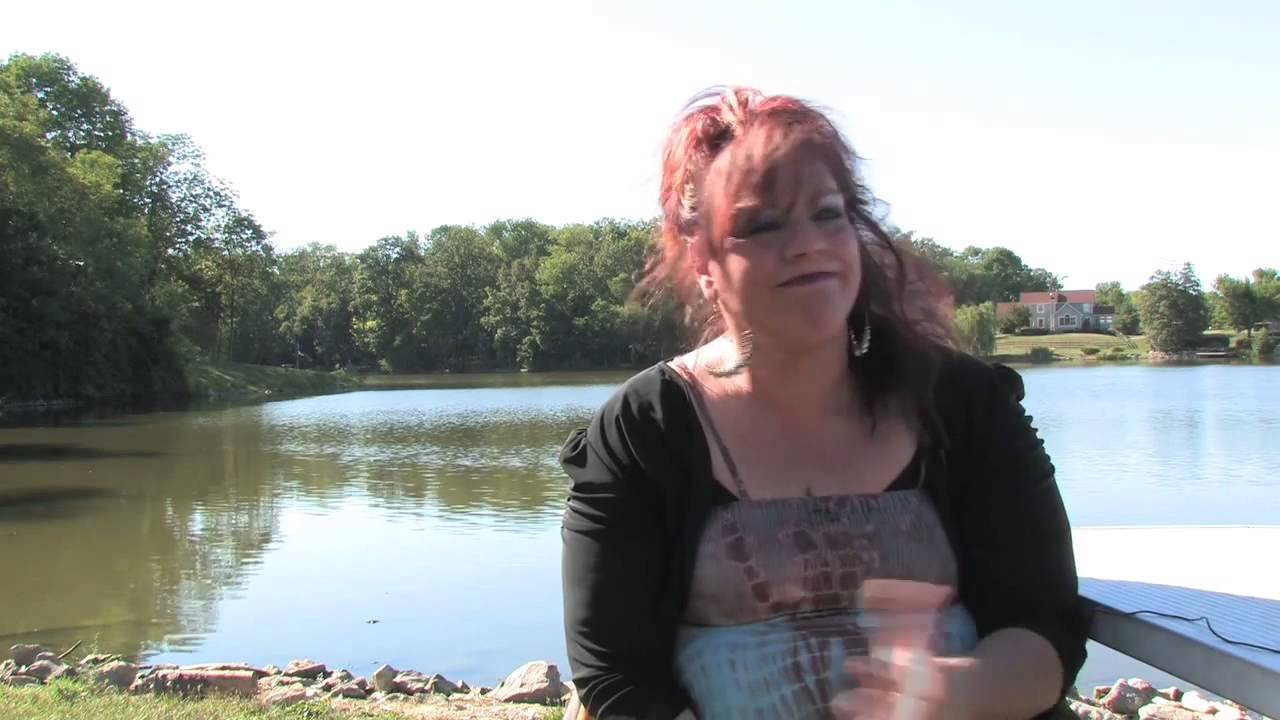 Kelly Walker video for The Voice