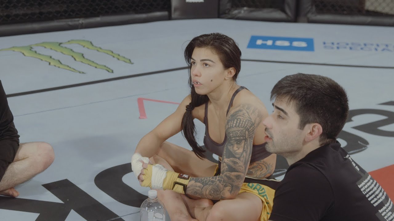 Claudia Gadelha сила