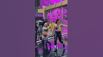 liv & raquel’s wrestlemania entrance #wrestlemania #livmorgan #raquelrodriguez
