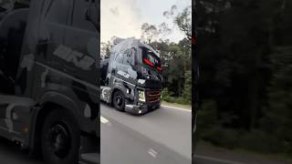 Download Lagu Um dia você vai ver esse caminhão nas rodovias do Brasil. 🔥🔥🔥#caminhão #truck #brabo #estilo MP3 Download Lagu Um dia você vai ver esse caminhão nas rodovias do Brasil. 🔥🔥🔥#caminhão #truck #brabo #estilo MP3