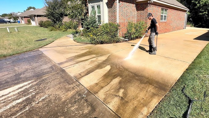 Commercial Building Pressure Washing