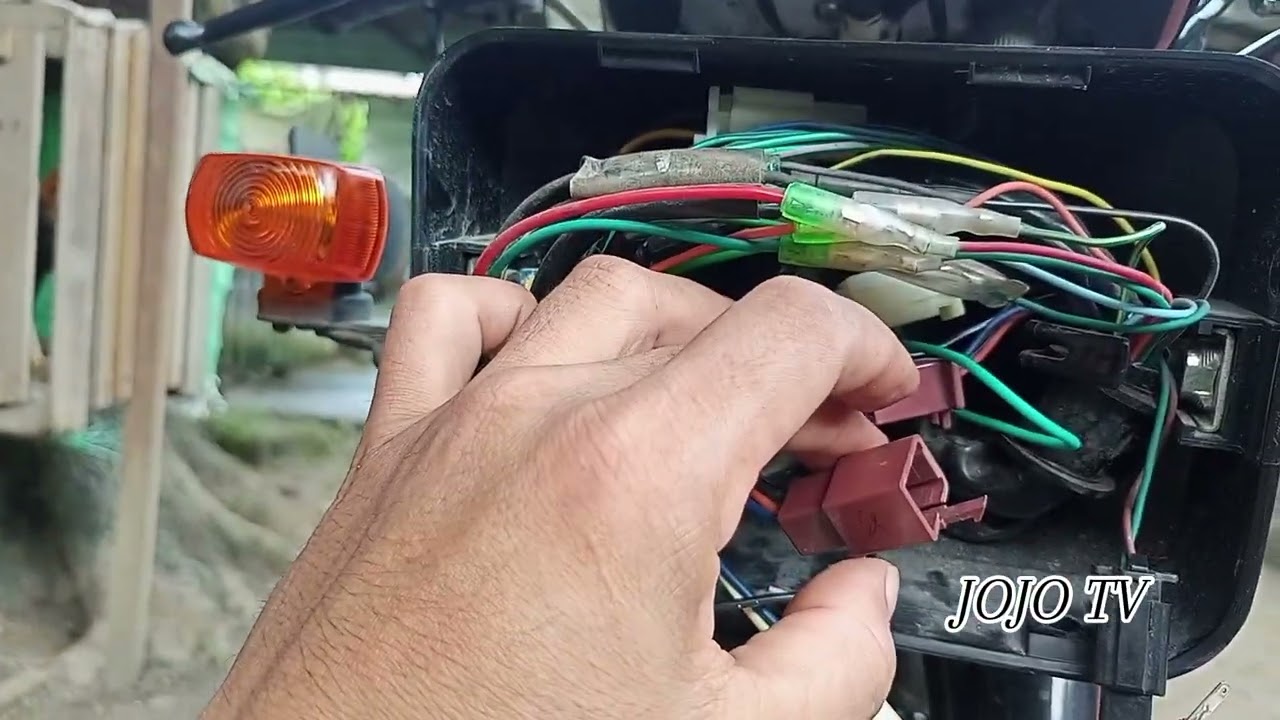 Paano magkabit nang switch nang headlights nang motor sa tmx 125