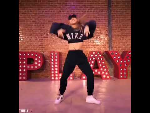 Download Christ Brown (sexy girl dancing)