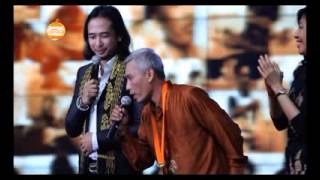 Download lagu Danamon Awards 2012 - behind the scenes
