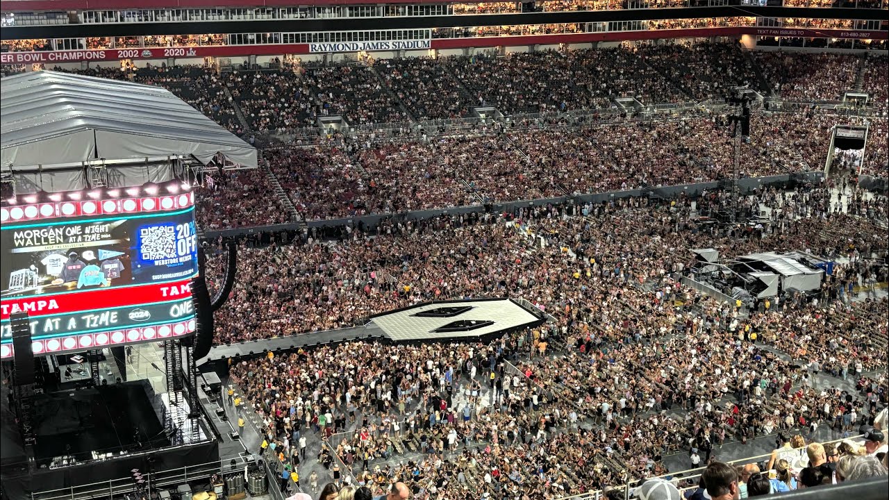 Morgan Wallen Tampa 2024 Concert, Raymond James Stadium Pirate Ship ...