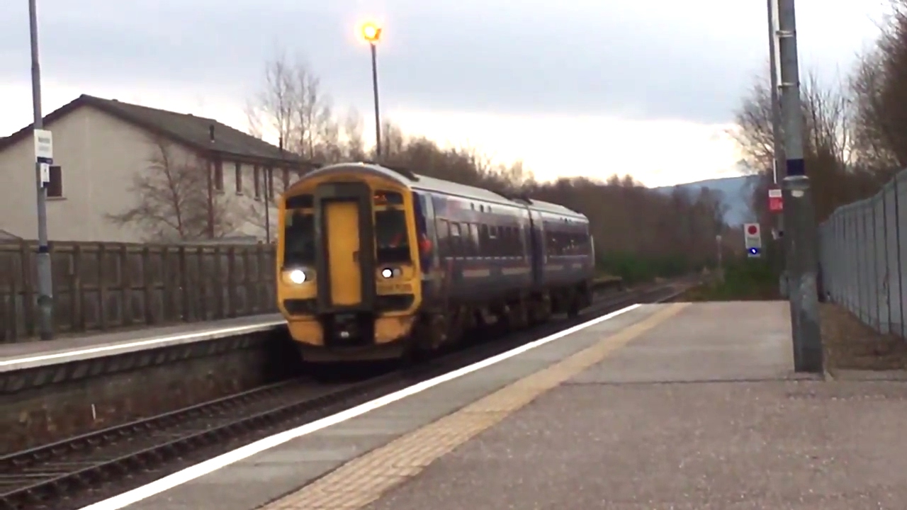 158 705 at Muir of Ord 5th February 2017 YouTube