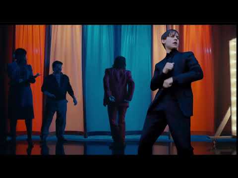 joker-and-peter-parker-dancing