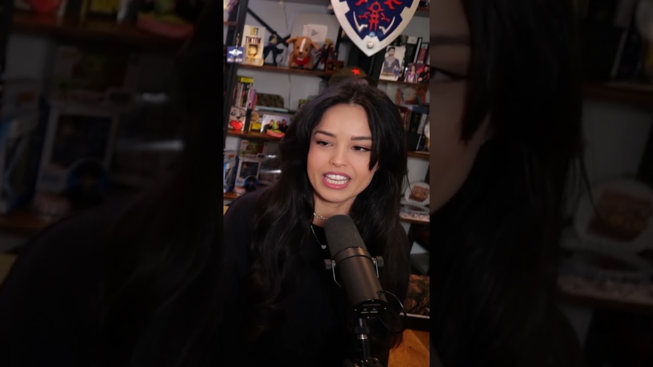 Valkyrae rates Pokimane's fit