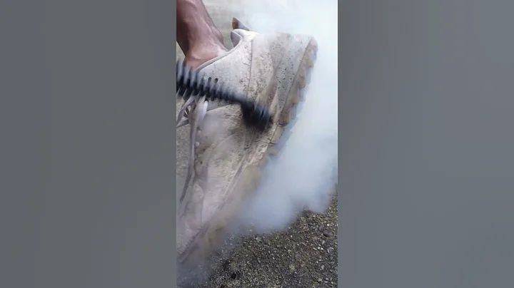 Who says you  CAN'T use your steam cleaner on your golf shoes? ⛳👟✨