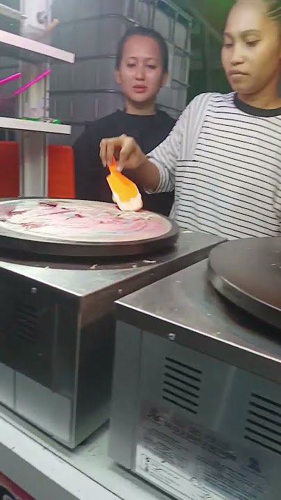 jalanan viral di pasar cidu krepes pelangi 3 rasa