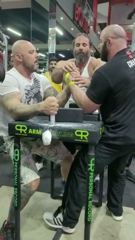 Arnold toproll Arm Wrestling