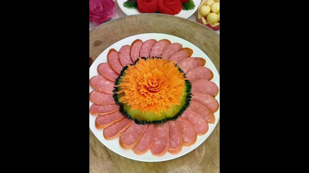 Creative dish display 