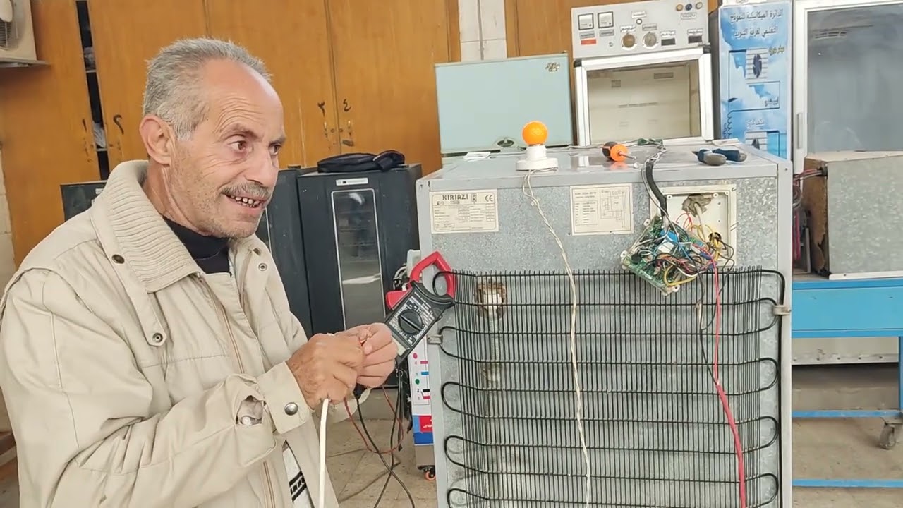 استبدال الاجزاء الكهربيه للفريزر الراسى كريازى واكواد الاعطال جزء من حلقاتى بالتلفزيون م /علاءابوسن 