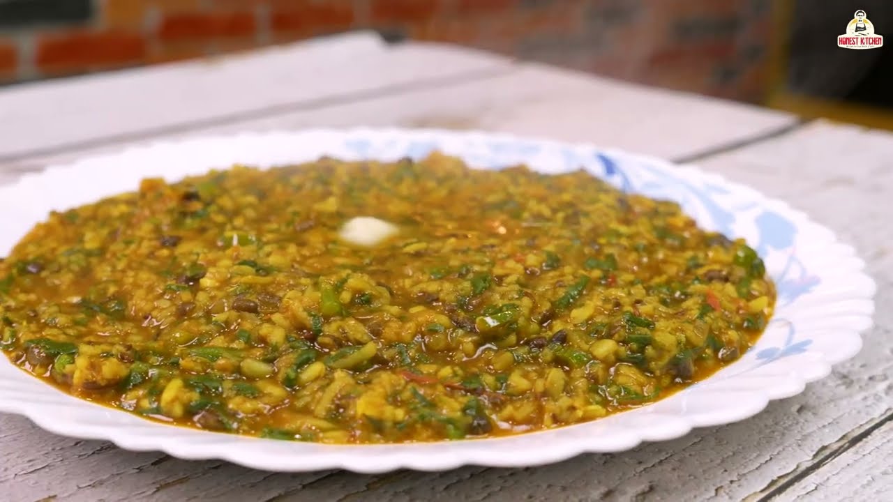 माउंट आबू के एक ढाबे की एक फेमस अलग तरह की पालक खिचड़ी | Palak Khichdi Recipe | Khichadi