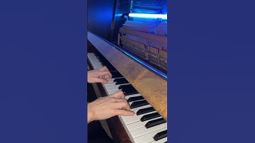 Thumbnail of VERY VERY FAST Rondo alla Turca #mozart #piano #easypiano #allaturca