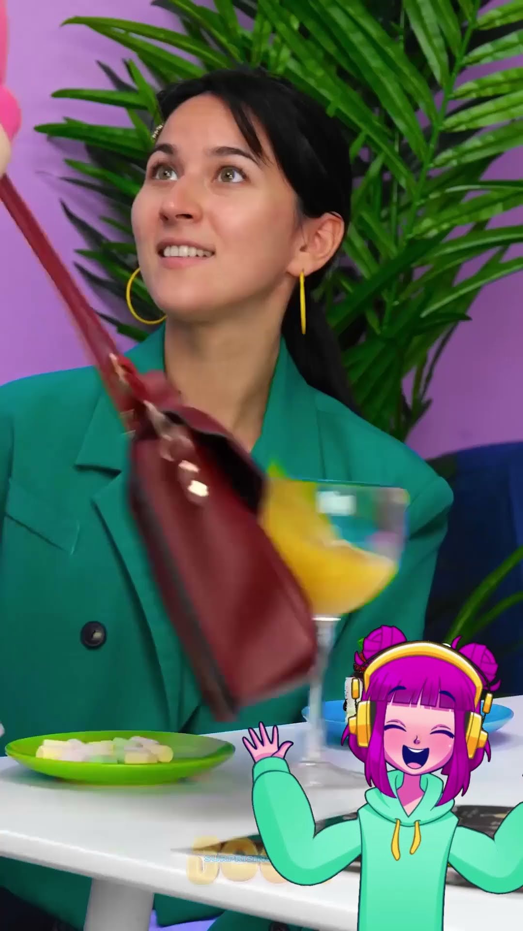 Her bag was the problem, so she used a hack ? #hack