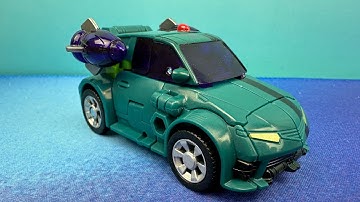 FUGITIVE WASPINATOR TRANSFORMERS AGE OF THE PRIMES ANIMATED WASP DELUXE COLLECTIBLE