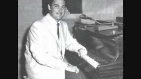 Charlie Rich - I Don't See Me In Your Eyes Anymore