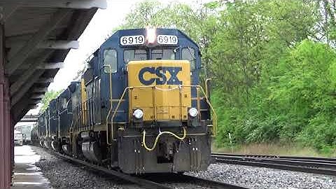 CSX GP40-2 6919 w/ Hybrid K5LA Leads Local M772-24 on 4/24/21