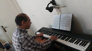 اللقاء الثانى (زى الهوا) على البيانو عمر خيرت  Solo piano cover.  By Wafik Adly.   Omar Khairat