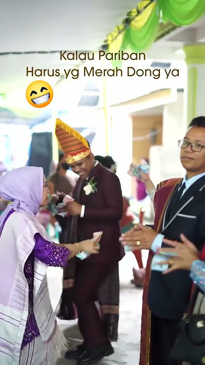 enak bgt di pandang, kalau di orang Batak KK yang pake jilbab itu paribanya 👰☺️#wedingbatak